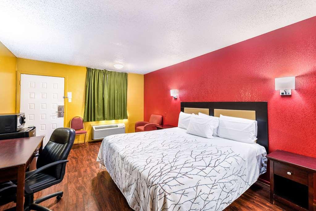 Americas Best Value Inn Bonham Exterior photo