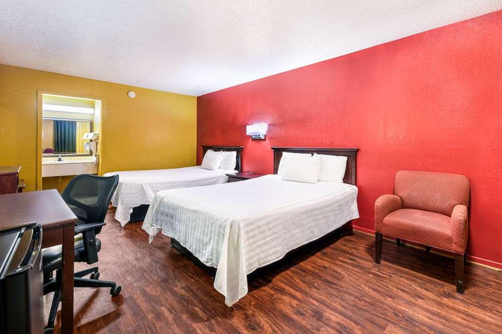 Americas Best Value Inn Bonham Exterior photo