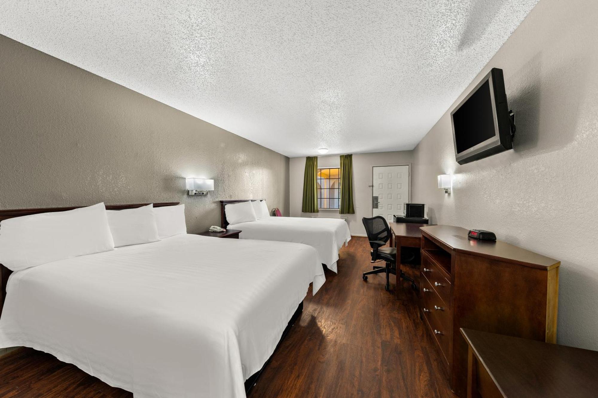 Americas Best Value Inn Bonham Exterior photo