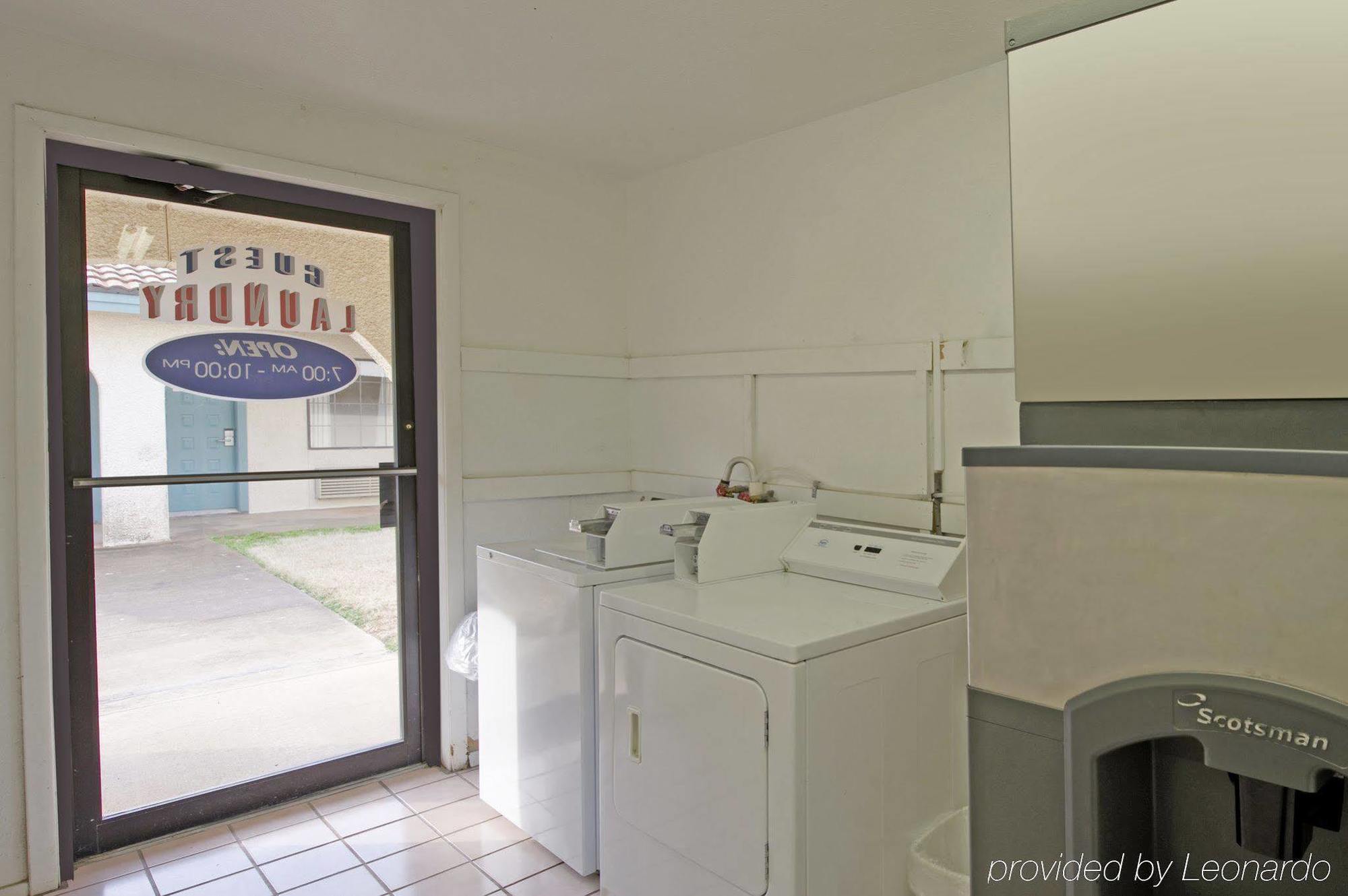 Americas Best Value Inn Bonham Facilities photo